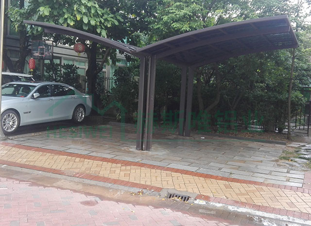 廣州市番禺珊瑚彎畔悅海街8號車棚 - 謝小姐