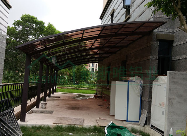 廣東省東莞市塘廈車棚--曲先生