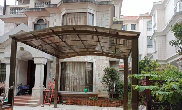 別墅住宅停車(chē)棚案例