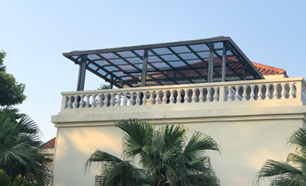 樓頂陽臺雨棚安裝實例